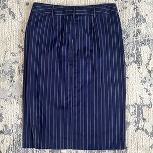 Jones Wear Studio Navy Blue Pinstripe Pencil Skirt. Size 4